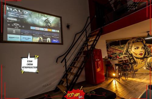 Jacquard - Prefecture Apartment | LOFT "POP ART 50's" Idéal PRO - Écran cinéma rétroprojecteur - WIFI Fibre - Borne arcade de jeu - Centre Ville