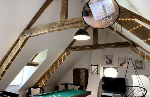 Verton Apartment | Loft Romantique - Balnéo - Billard - Massage