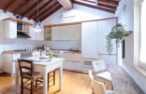 Citta Antica Apartment | Loft Santa Anastasia - Piazza delle Erbe