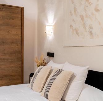 Sur Apartment | Loft Suite Frutos