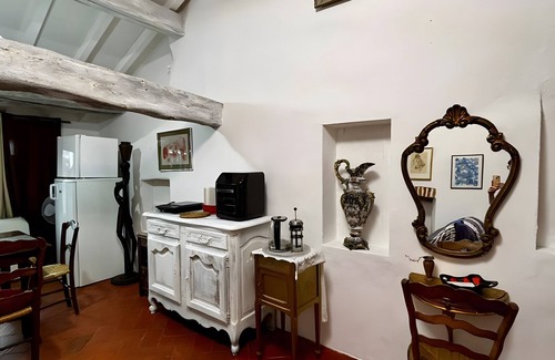 Maureillas-Las-Illas Apartment | Loft with Canigou View Between Sea and Mountains, Private Terrace