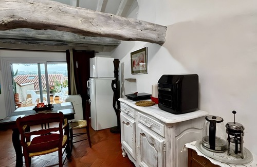 Maureillas-Las-Illas Apartment | Loft with Canigou View Between Sea and Mountains, Private Terrace