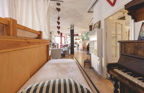 Pals Apartment | Loft with love, un espacio único 85m2 diseñado para parejas con o sin hijos.