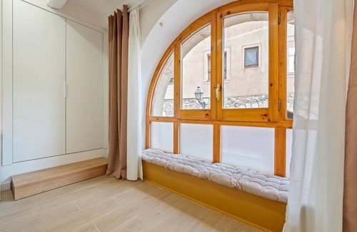 Montblanc Apartment | Loft with privileged view of Plaza Mayor