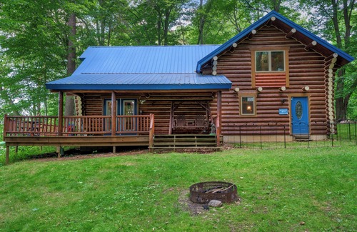Lawrence Cabin | Log cabin- fishing-Lake- close to South Haven