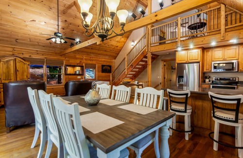 Dahlonega Cabin | Log Cabin, Lake, Hot Tub, Near Wineries & Hiking