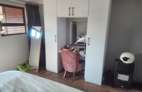 Dullstroom Villa | Log Cabin Moonlight Meadows Dullstroom.