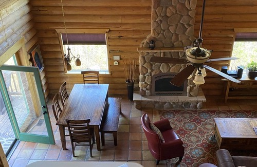 Breckenridge Cabin | Log Cabin Mountain Getaway - Ski, Hike, bike, X Country Ski & Snowshoe trails