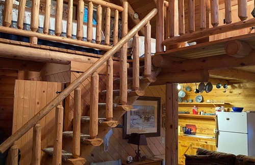 Harpers Ferry Cabin | Log Cabin next to the Mississippi River