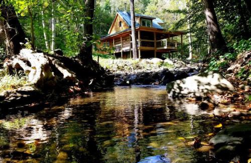 Stanardsville House | Log Cabin on the River