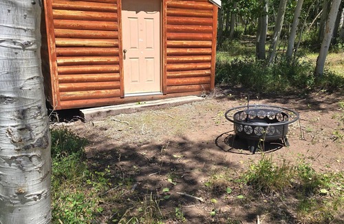 Monticello Cabin | Log Sleeping Cabin West