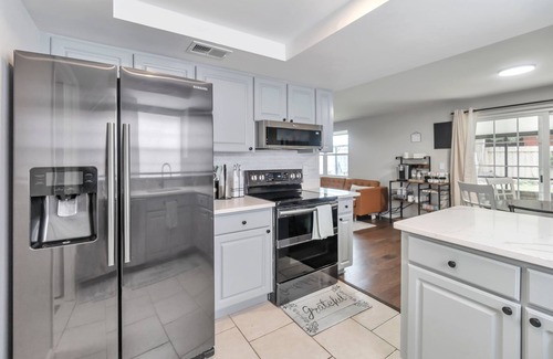 Citrus Park House | Logan's Hideway & Grill, 15 Minutes from Airport