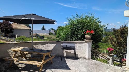 Brive-la-Gaillarde Apartment | Logement à Brive proche centre-ville et campagne - climatisation, Wifi, coin exterieur et parking privés