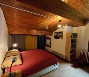 Les Houches Apartment | Logement mansardé dans maison avec jardin en bord de piste, vue montagne