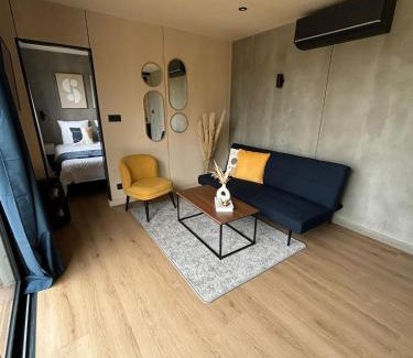 Cornille House | Logement zen indépendant avec jardin et parking