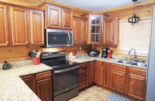 Snowshoe House | Loggers Run 5 BR Townhome: 3 1/2 Bath Slope side access to Upper Flume(Green)