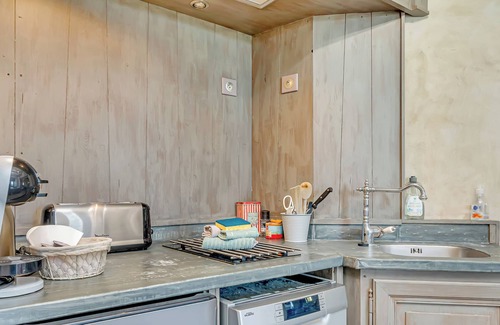 Oppede Condo | Loggia 9 Pin | Résidence Les Petitons