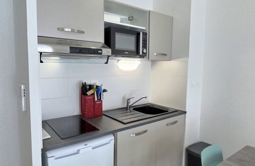 Serignan Apartment | LOGGIA VERDE -Spacious and bright apartment in a residence 450m from the sea. (ref 351177)