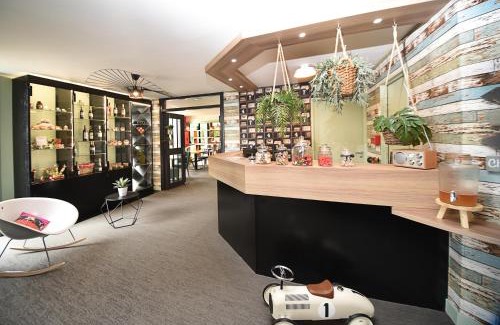 Gradignan Hotel | Logis Boutique Hotel Novalis