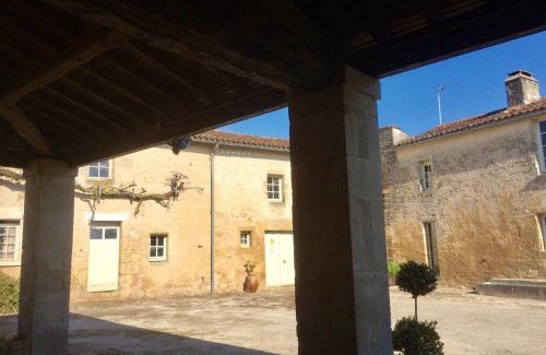 Saint-Hilaire-des-Loges Bed & Breakfast | Logis de La Touche