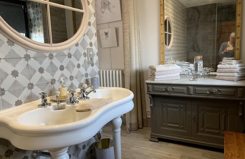 Chauray Bed & Breakfast | Logis de la Roche