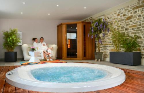 Clecy Hotel | Logis Hotel Spa Restaurant Au Site Normand