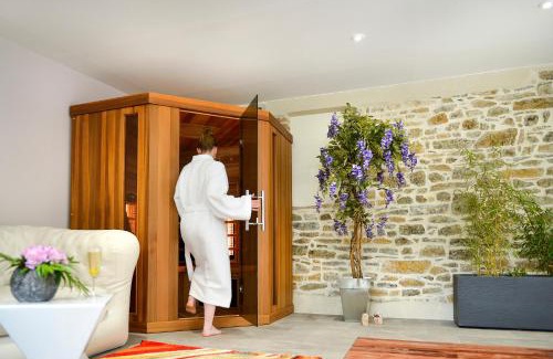 Clecy Hotel | Logis Hotel Spa Restaurant Au Site Normand