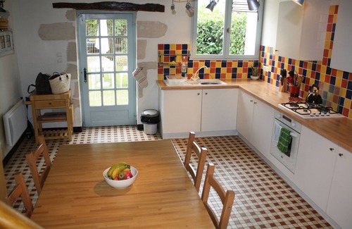 Vernoil-le-Fourrier Cottage | Loire Valley cottage near Saumur, peaceful but close to village amenities.