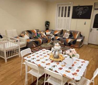 Hillingdon House | LONDON HEATHROW GLAMOUR MANSION HOUSE