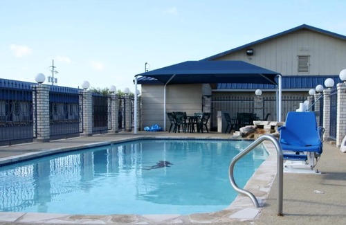 Llano Hotel | Lonestar Inn