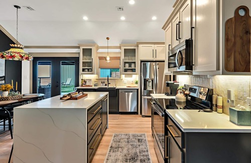 Waco House | Lonetree Ranch an Outdoor Oasis w/hot tub near Baylor/Magnolia