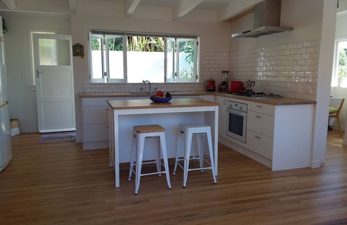 Coromandel House | Long Bay Hideaway - Close to Beach-Boat Ramp-Walks. Internet/Sky/Pet Friendly.