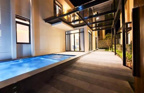 Cam Lam Villa | Long Hải Villas trong Wyndham garden Cam Ranh