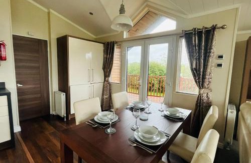 Malton Apartment | Long Meadow Lodge with Hot Tub