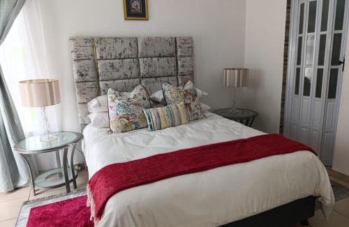 Greater Johannesburg Metropolitan Area Apartment | Long on Hill