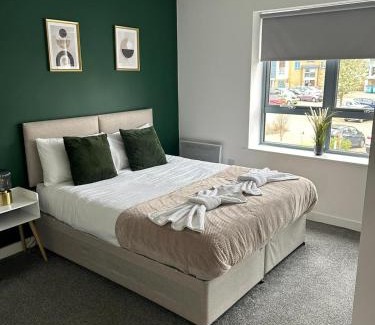 Colchester Apartment | Long Stay - Free Parking - Contractors - Train Station - Students