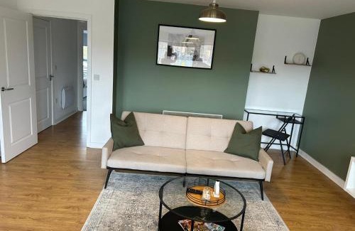 Colchester Apartment | Long Stay - Free Parking - Contractors - Train Station - Students