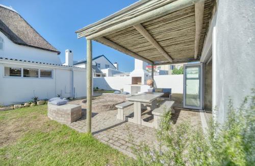 Arniston House | Longship In Arniston