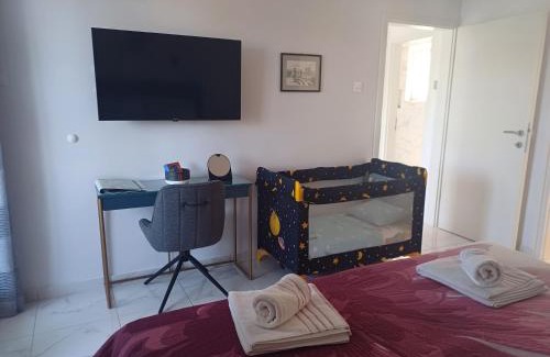 Klenovica Apartment | Loni