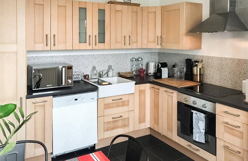 Servon House | Look forward to a wonderful stay in this spacious and cozy vacation home in a rural setting.