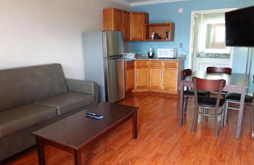 June Park House | Look No Further! Free Breakfast & Parking, Near Museum of Arts and Science
