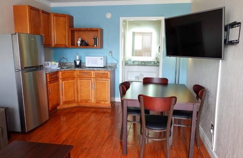 June Park House | Look No Further! Free Breakfast & Parking, Near Museum of Arts and Science