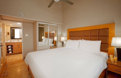Saint Lawrence House | Looking for Perfect Seaside Retreat? 2 Amazing Rooms (w/ Balcony Each), Pool
