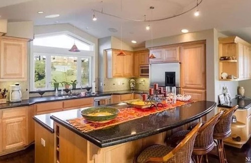 Dillon Beach House | Looking over the Pacific and Point Reyes, your elegant, relaxing retreat