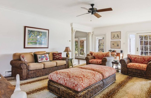Easton House | Lookout at Leehaven - A stunning view is worth 1,000 words!