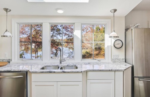 Easton House | Lookout at Leehaven - A stunning view is worth 1,000 words!