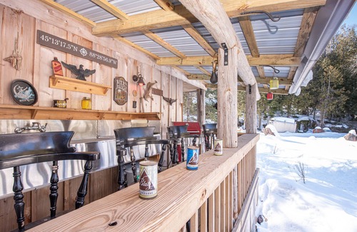 Mountain Cabin | Loon Rapids Eco-Lodge: Eagle's Nest!