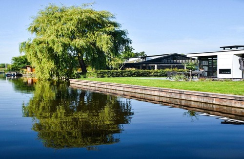 Loosdrecht House | Loosdrecht Water Villa