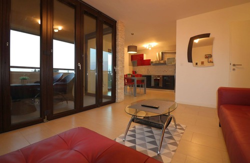 City Center Apartment | Lorena Premium apartment with sea views in the city center 200 m from the beach