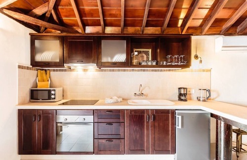 El Paso House | Los Laureles Bungalow